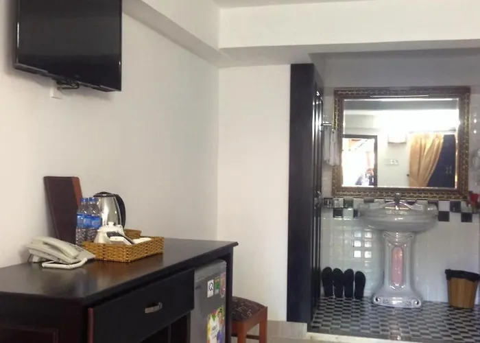 Отель Peace & Hung Phat 2 Restaurant Mui Ne Фантхьет