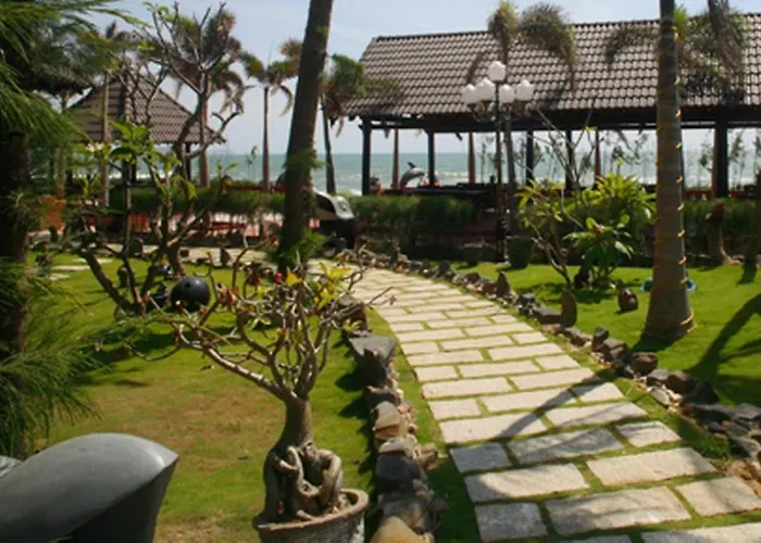 Peace & Hung Phat 2 Restaurant Mui Ne