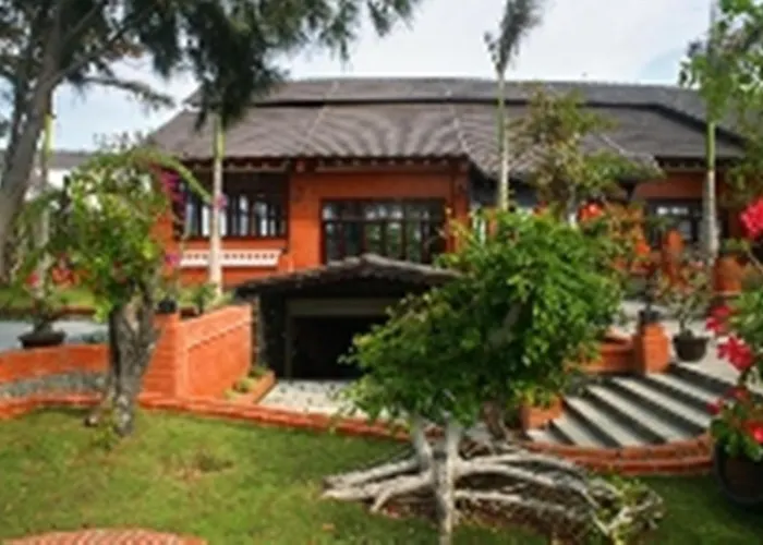Peace & Hung Phat 2 Restaurant Mui Ne Отель *