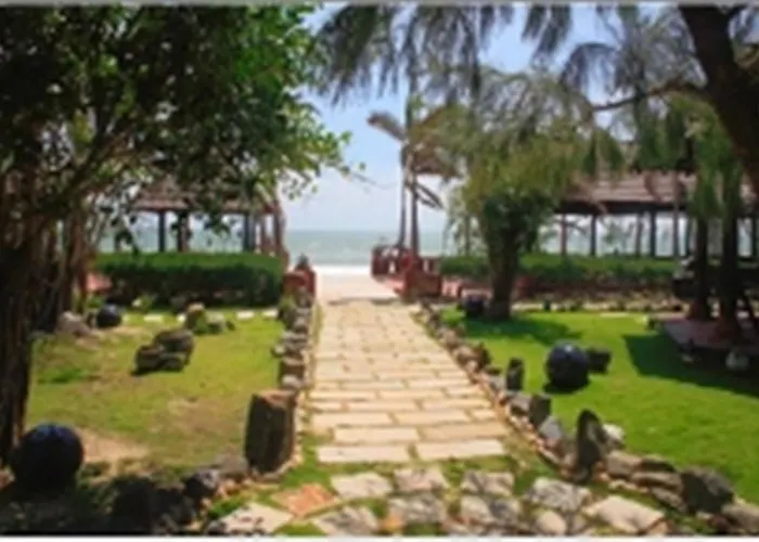 Peace & Hung Phat 2 Restaurant Mui Ne
