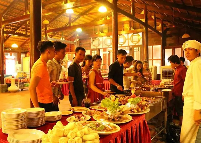Peace & Hung Phat 2 Restaurant Mui Ne Отель Фантхьет