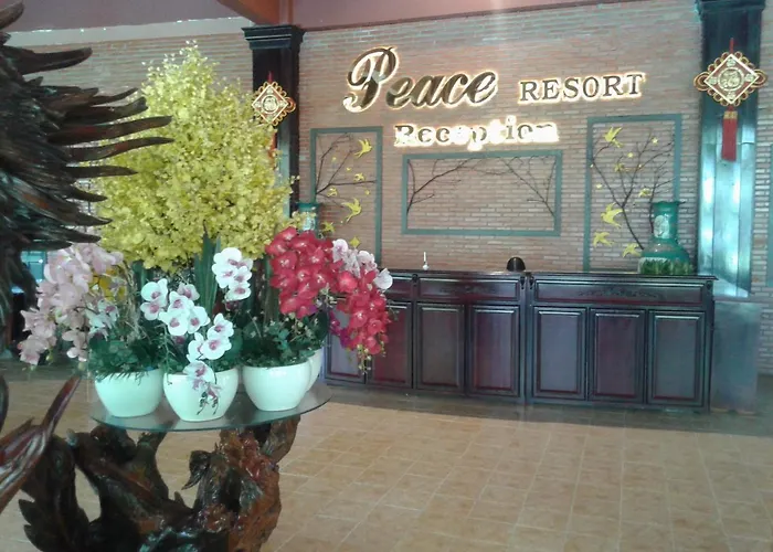 Peace & Hung Phat 2 Restaurant Mui Ne *